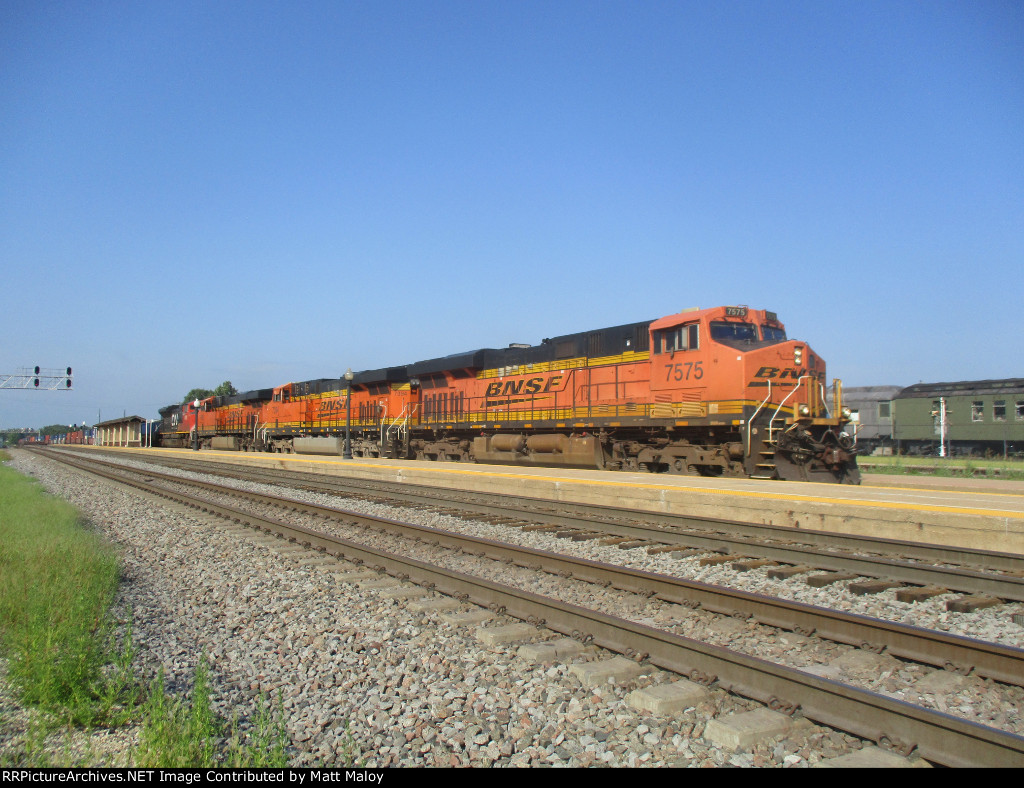 BNSF 7575